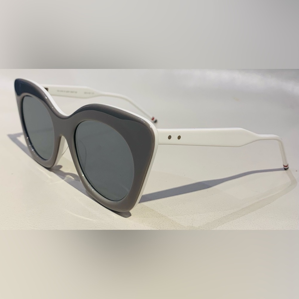 New Women’s Thom Browne Sunglasses - Picture 2 of 11